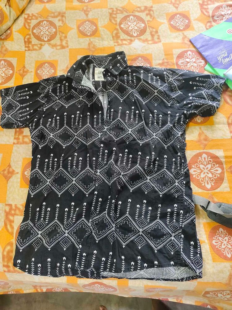 Patterned Short Sleeve Shirt
