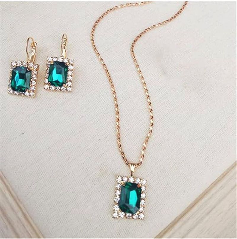 Emerald Stone Pendant With Earings Set