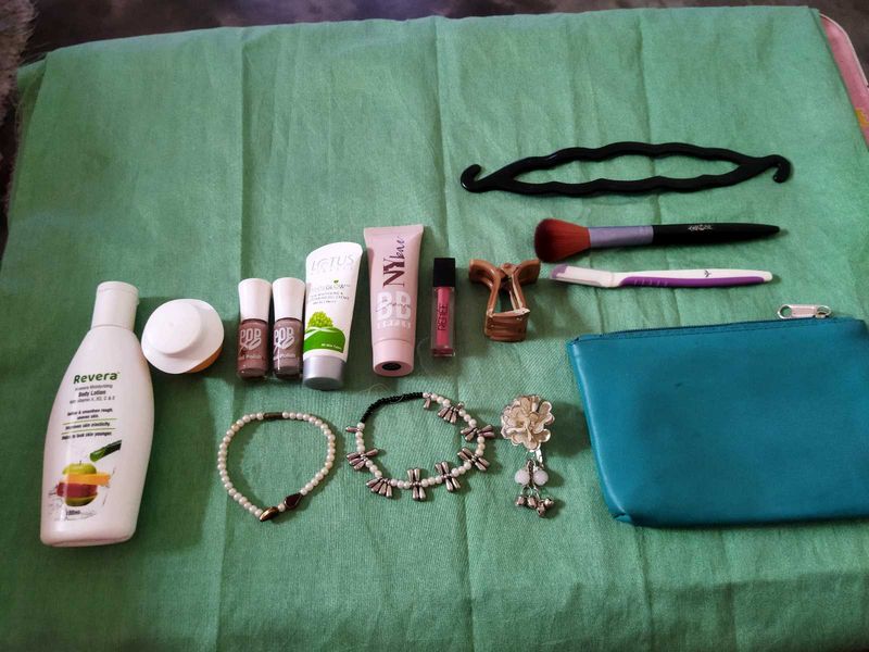 Assorted Clothing Bundle