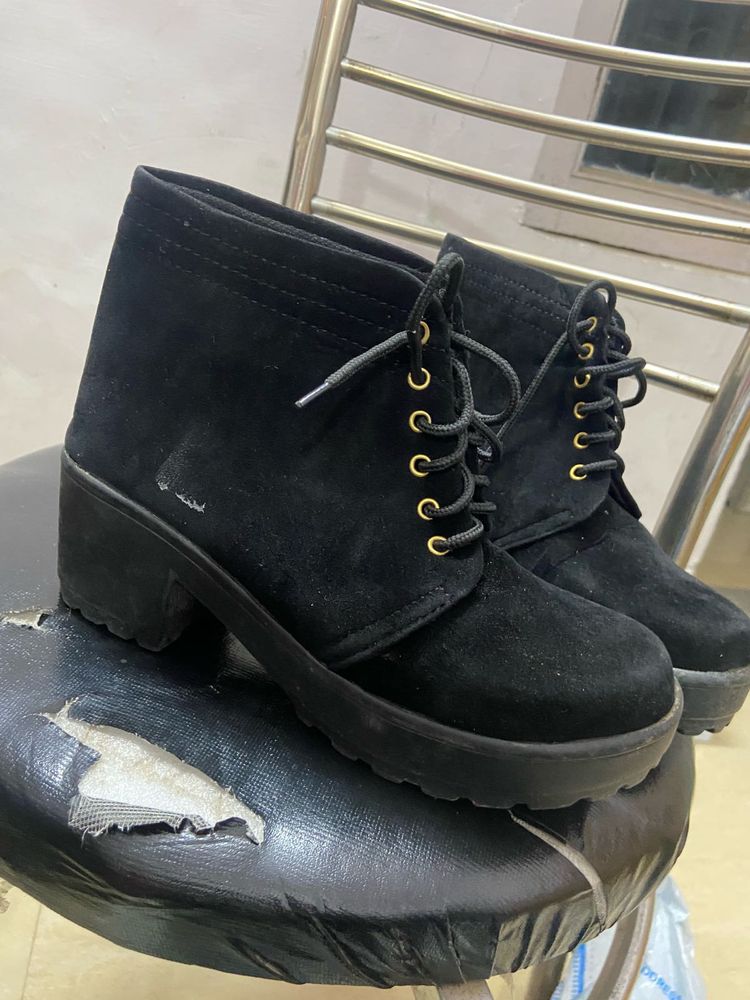 Black Womens/girls boots