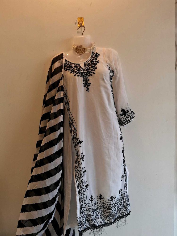 stich kurti with duppta fixed rate