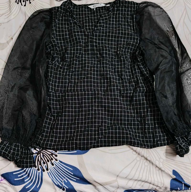 Checkered Puff Sleeve Top