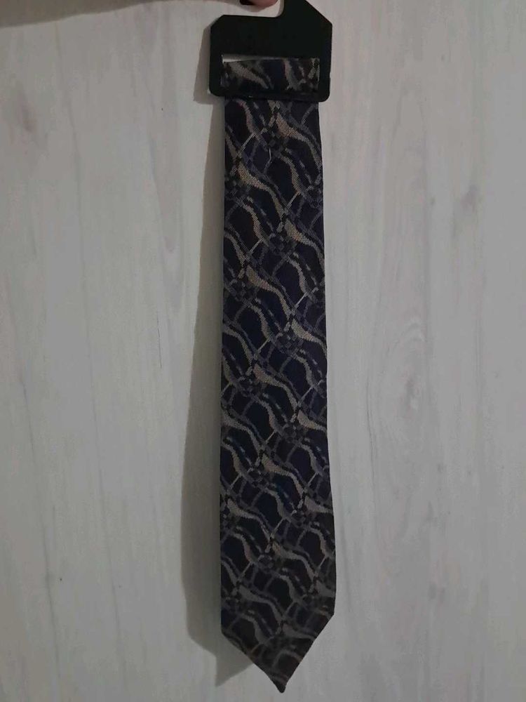 Tie