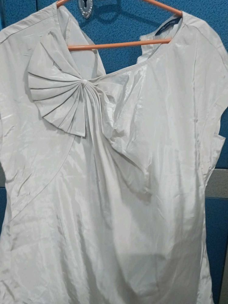 Vintage Bow Detail Top