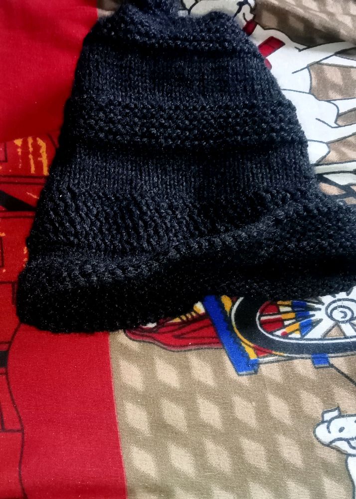 Hand-Knitted Beanie - Black
