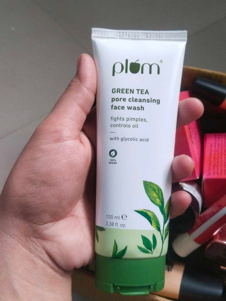 Plum Green Tea Face Wash