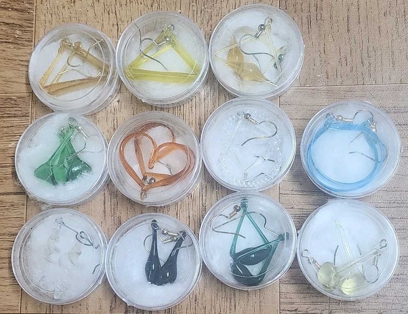 GLASS UNIQUE EARRINGS
