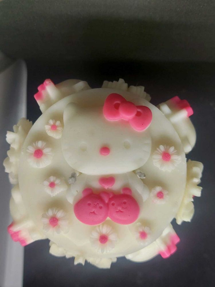 Hello Kitty Decoration