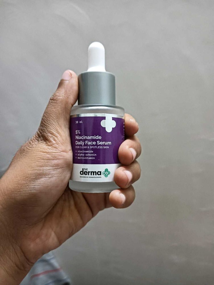 Derma Co Face Serum