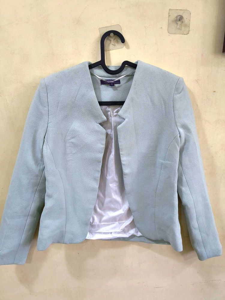 Elegant Light Blue Blazer