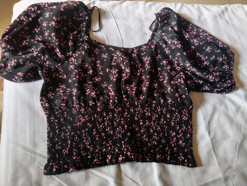 Floral Puff Sleeve Smocked Top