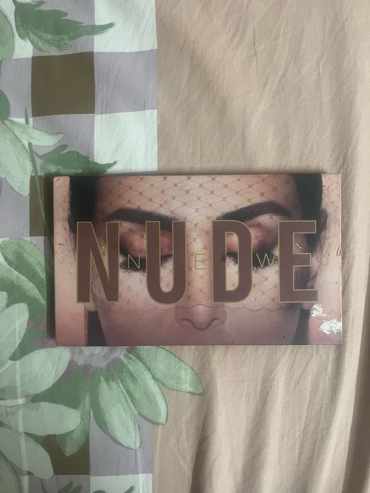 Nude Eyeshadow Palette