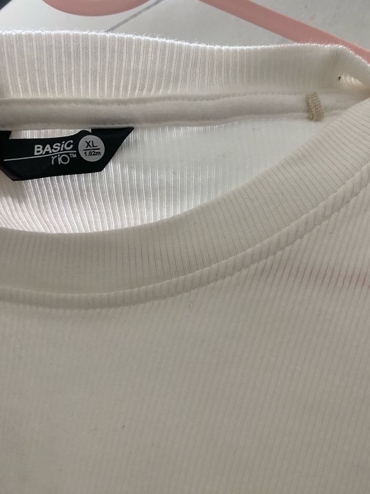 Basic T-Shirt