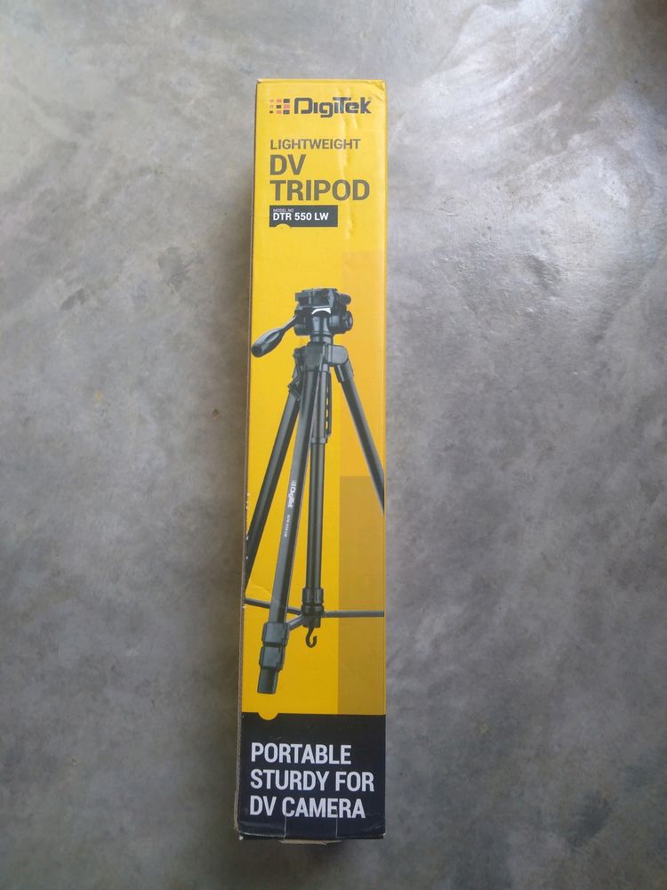 DigiTek Lightweight DV Tripod DTR 550 LW For Camera/Mobile