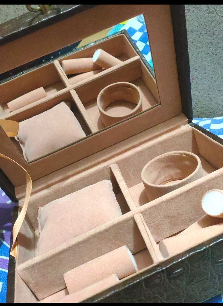Oriflame Vintage Brown Jewelry Box