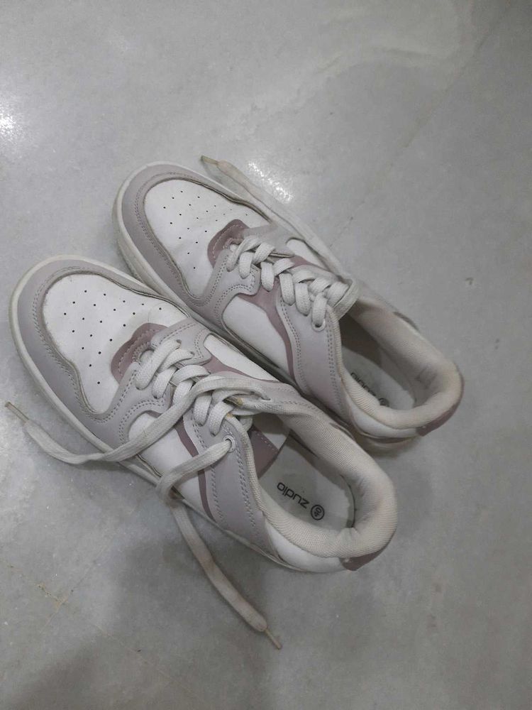 Zudio Sneakers