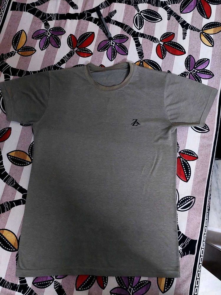 ZARA T-SHIRT