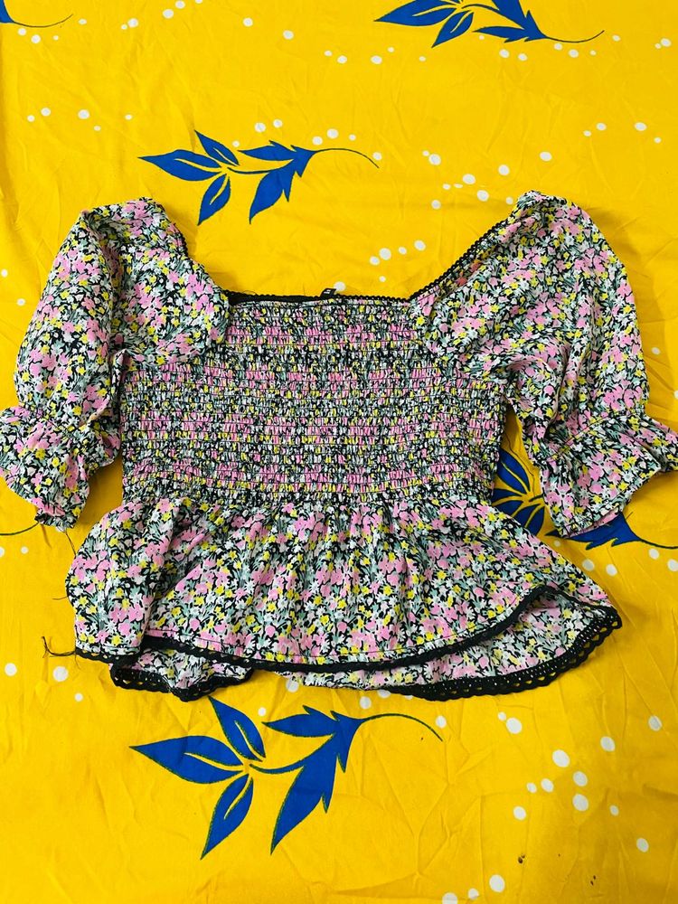 Flowery Strechable Top
