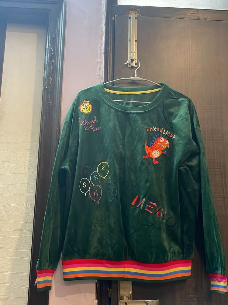 Sweatshirt
