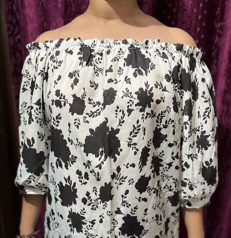 Stylish Black &amp; White Floral Off-Shoulder Top