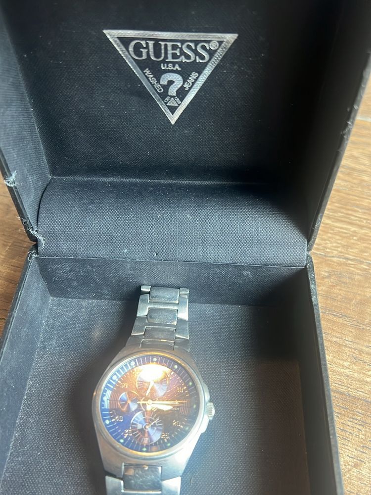 Guess Men’s Round Watch