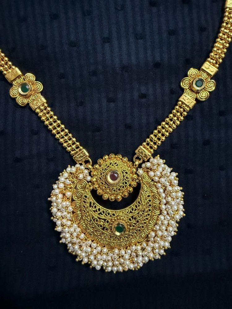 Traditional  Antique Gold Tone Pearl Long Neclace