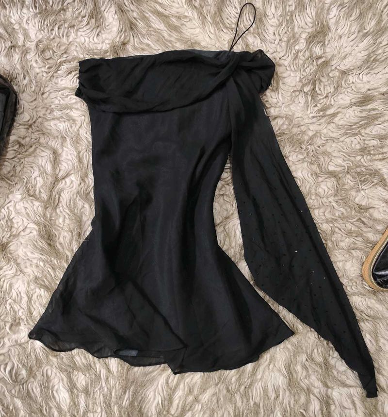 Black 90s Inspired Mini Diva dress