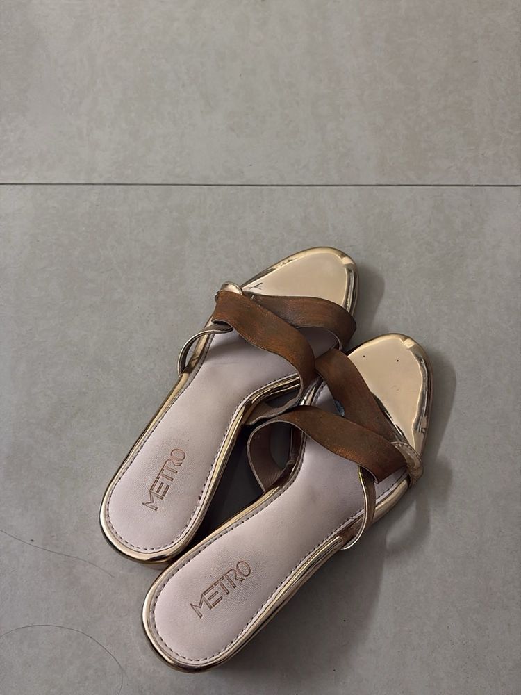 Buy3 @75% off!! Metro heels