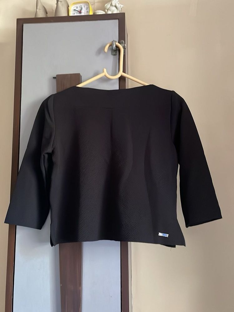 NEW BOAT NECK CROP TOP