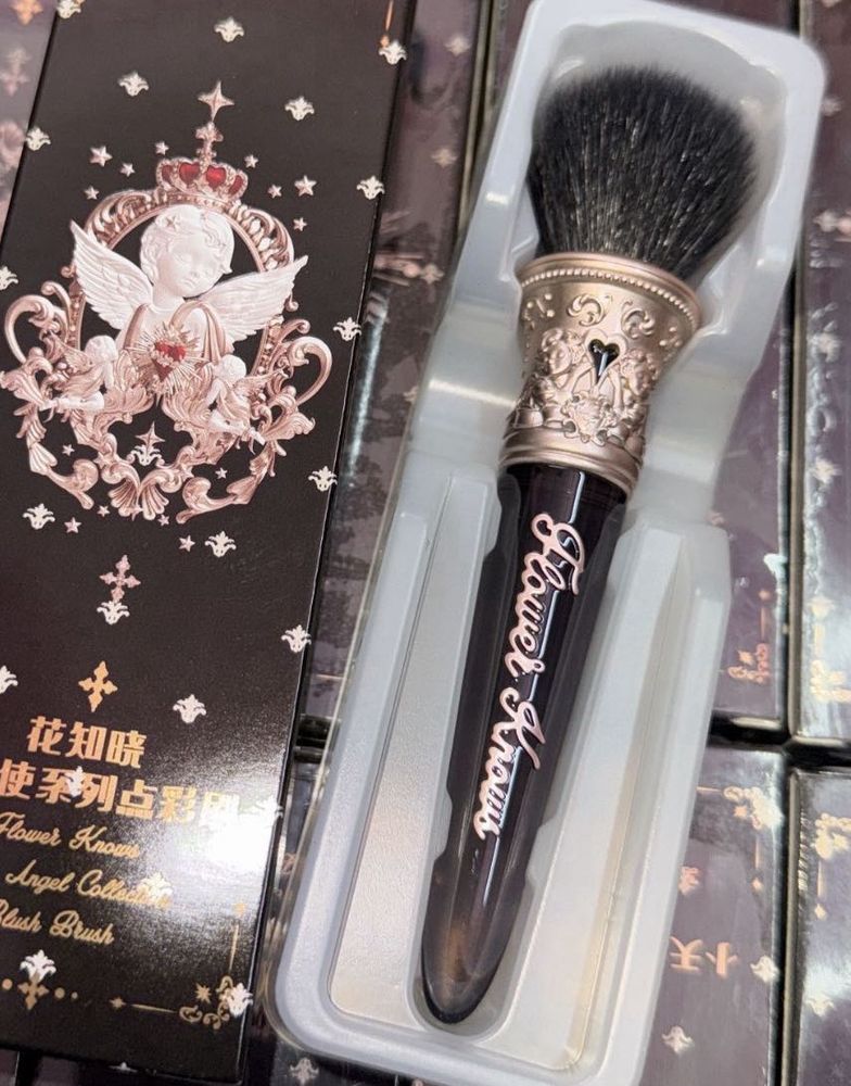 Flower Knows Blush Brush