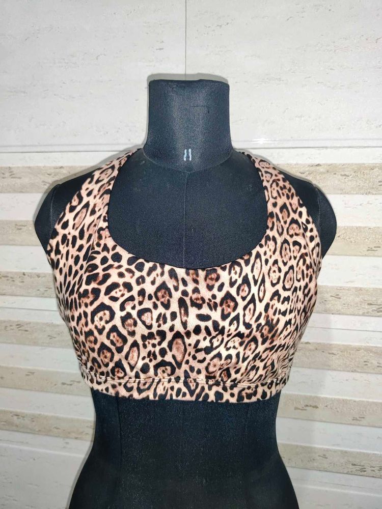 Victoria&#39;s Secret Strappy Back Light Impact Sports