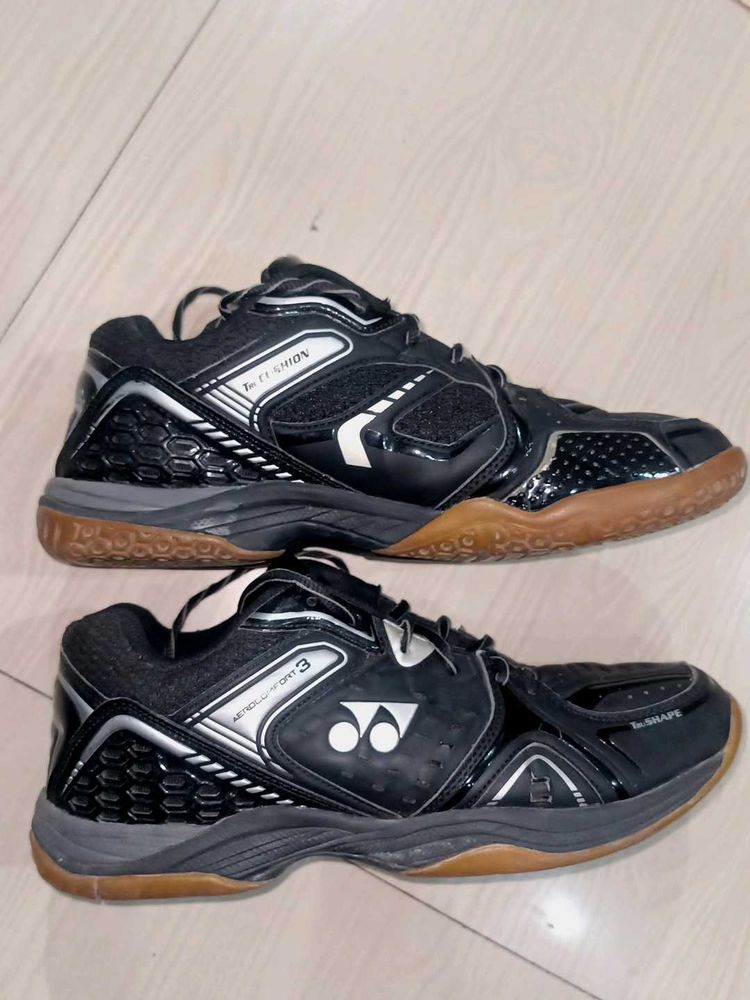 Yonex Sports Shoes