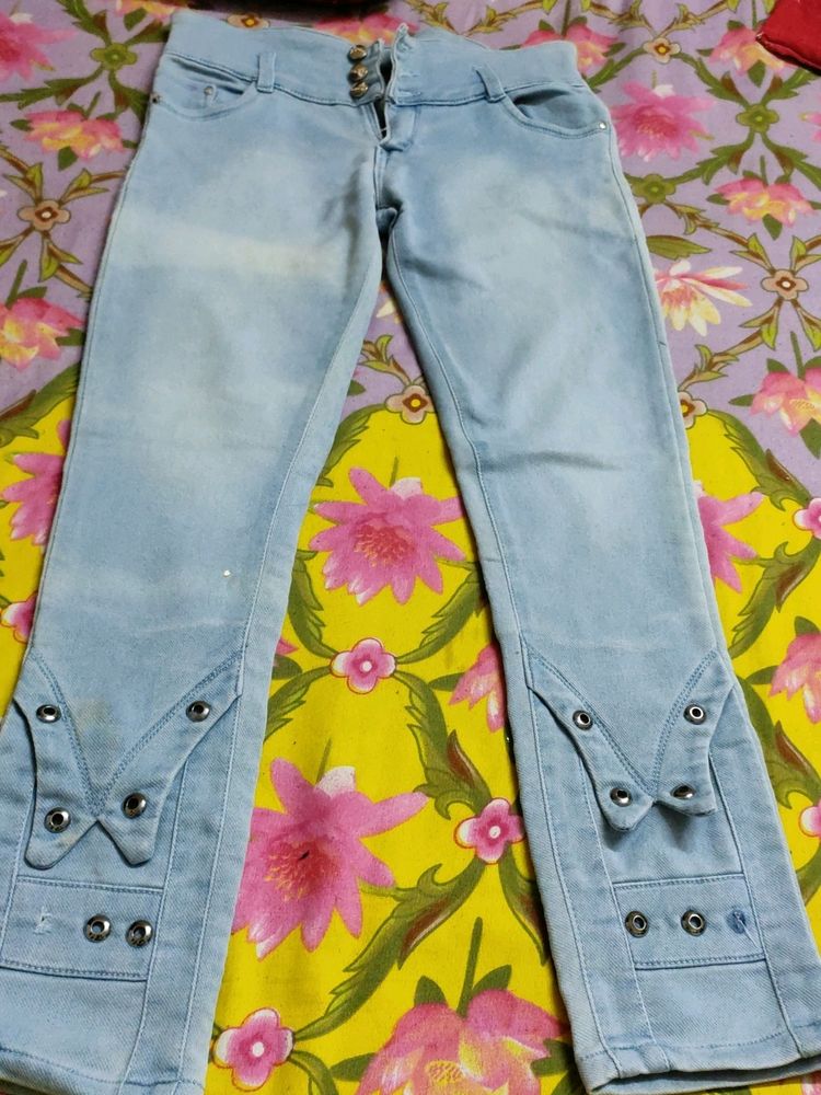 Women&#39;s Denim