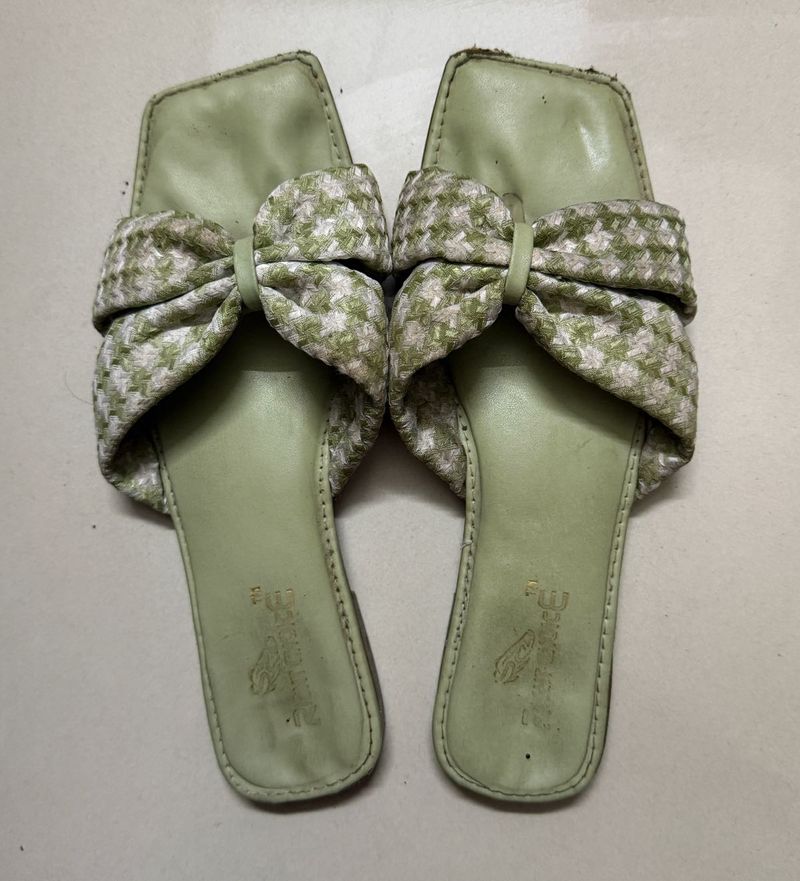 Green Bow Slides