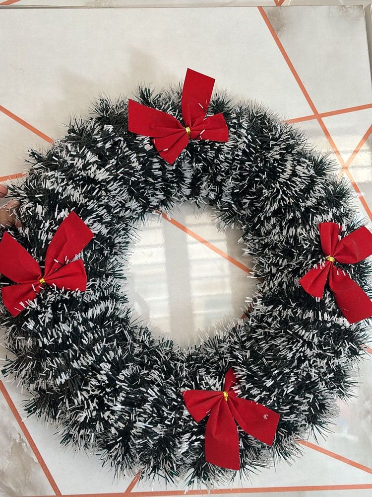 Festive Christmas Wreath with Red Bows – Plastic T