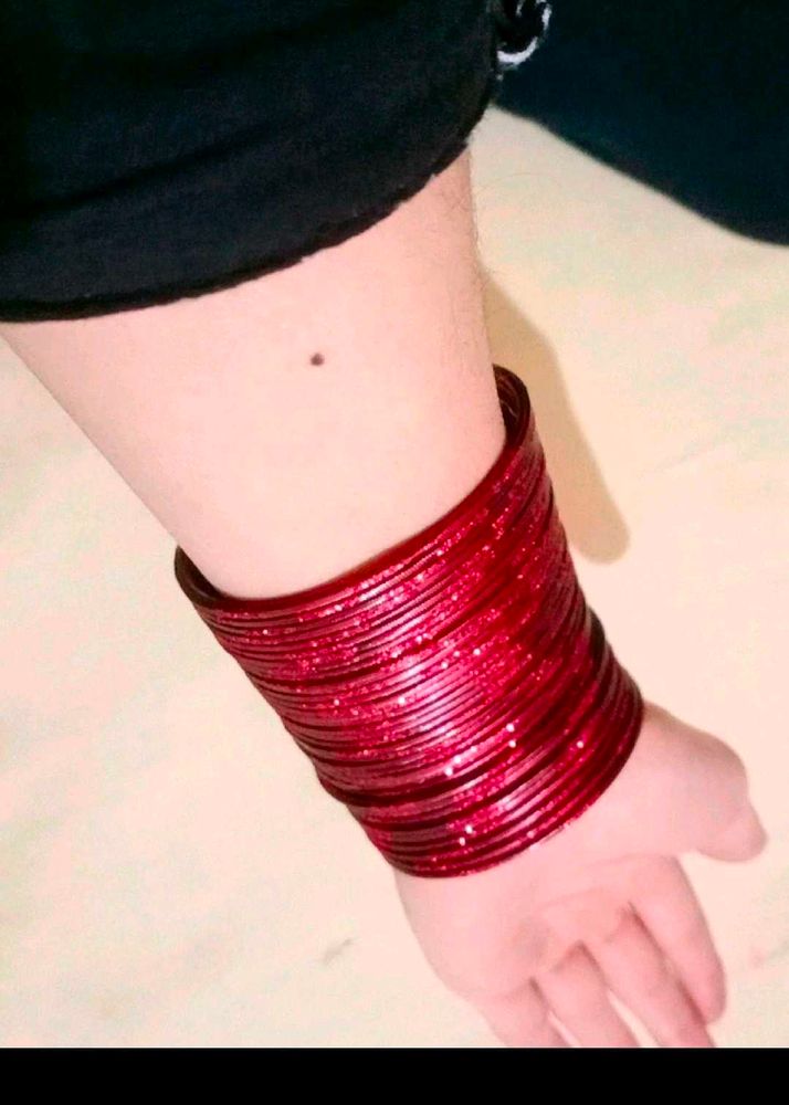😍 Red Bangles 😍