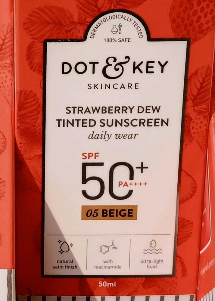 Dot &amp; Key Strawberry Sunscreen SPF 50