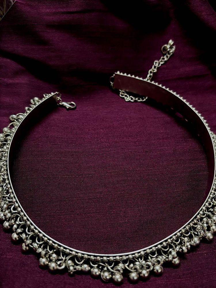 Silver Tone Necklace