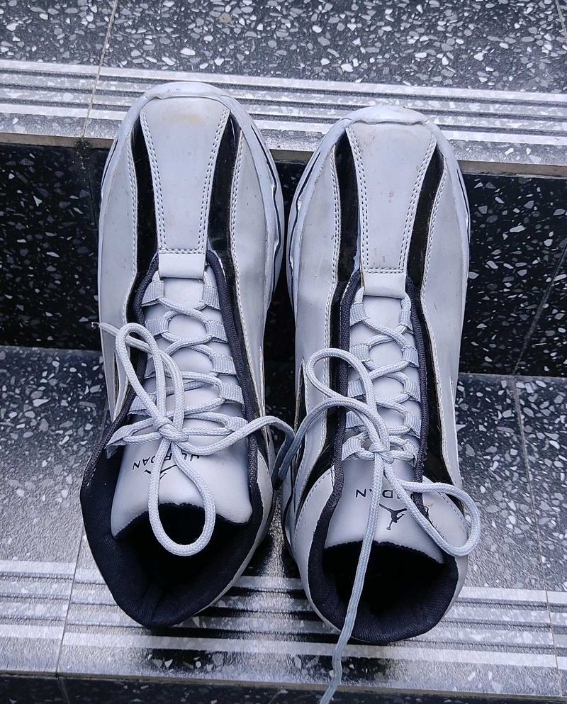 men Sneakers