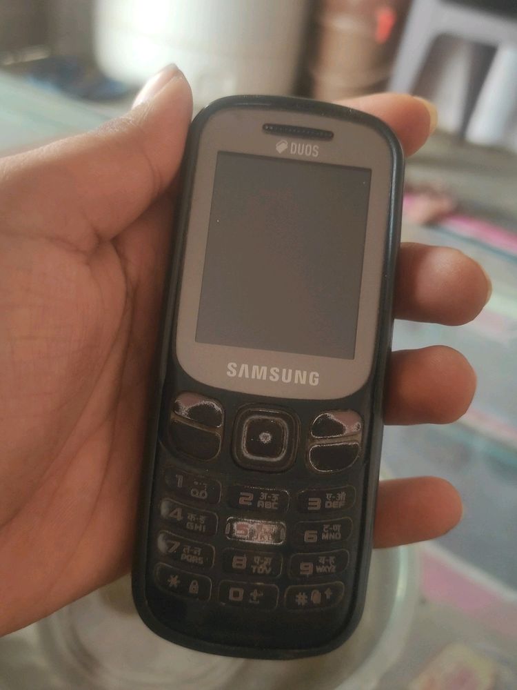 Samsung Keypad Phone 📱
