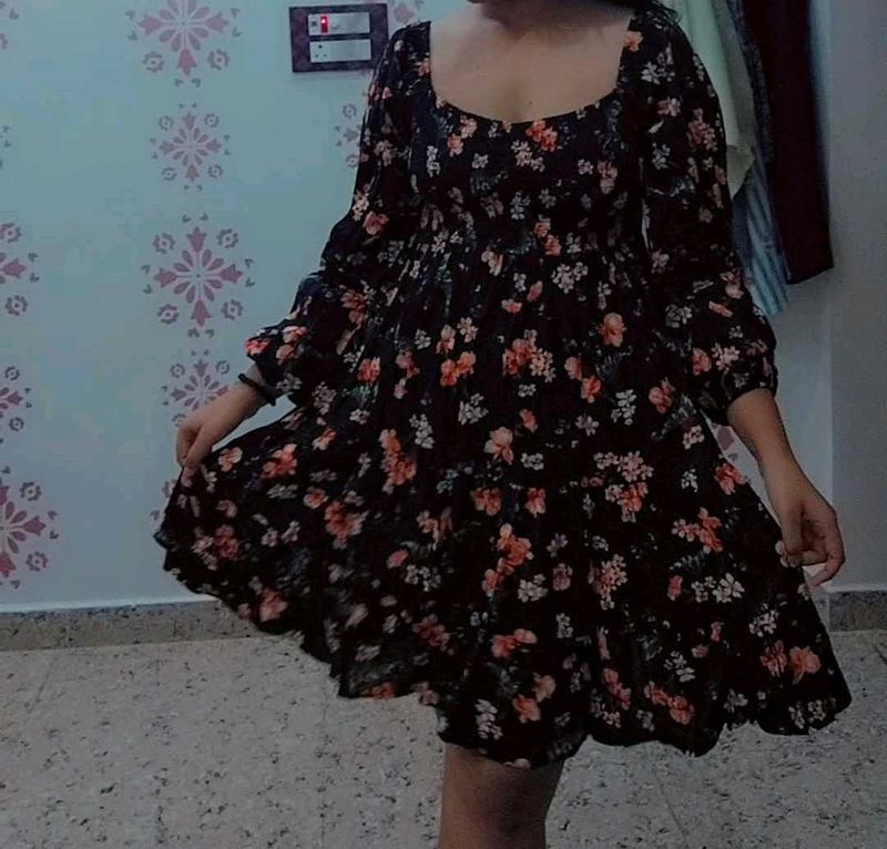 Midi Dress Black In Color