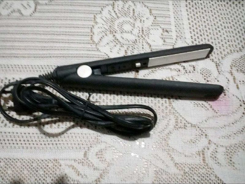 Hair Straightener - Black