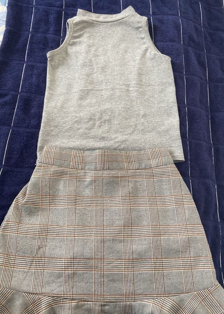 Im Selling Combo Fitted Top And Printed Skirt