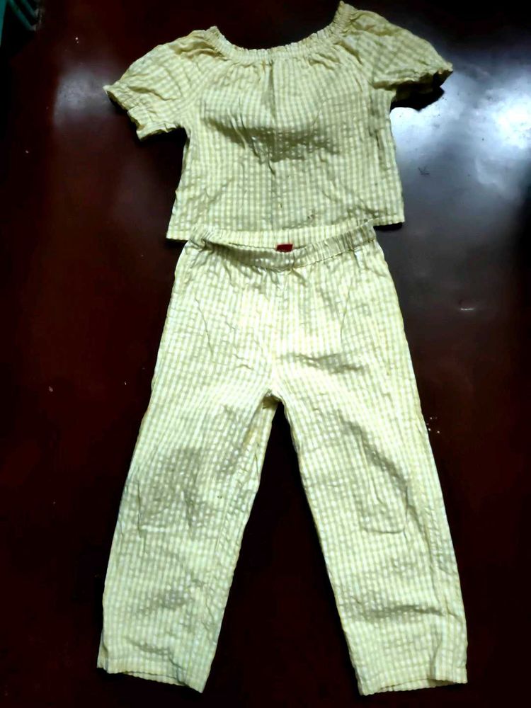 Girls&#39; Yellow Checkered Outfit
