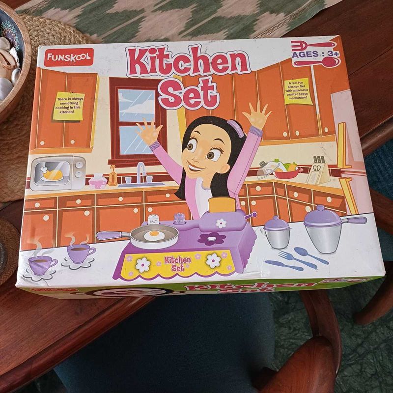 Funskool Kitchen Set