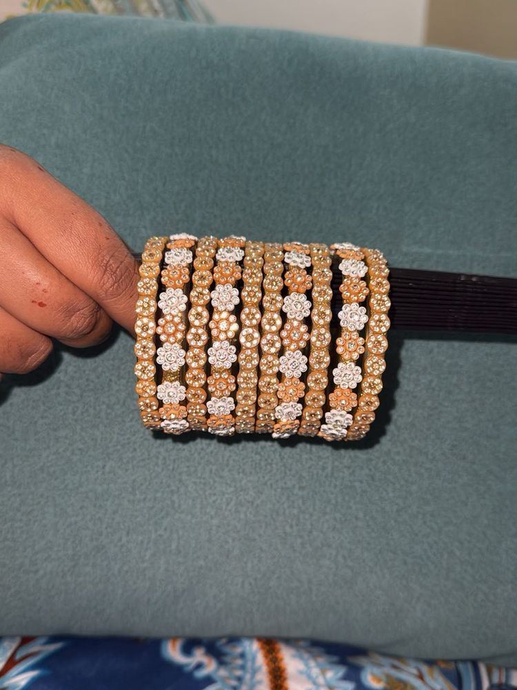 Elegant Gold &amp; White Flower Bangle Set