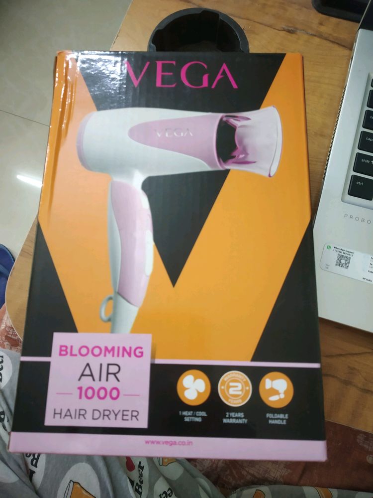 Vega blooming Air 1000 Hair Dryer