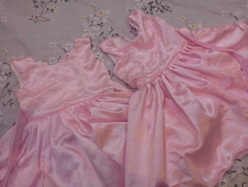 Twinning Pink💕 dresses😍