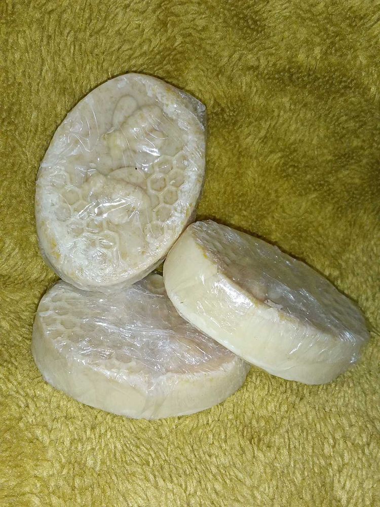 Handmade Oatmeal Honeycomb Soap Trio