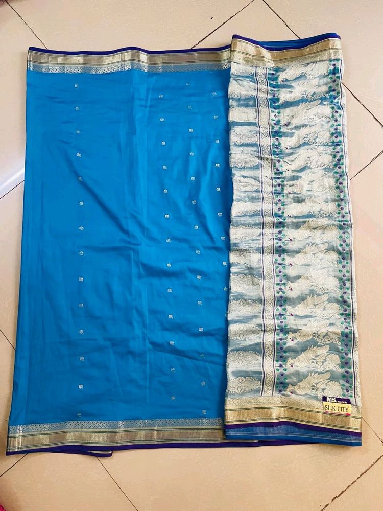 Silk Saree On Sale In Just 250 having holes